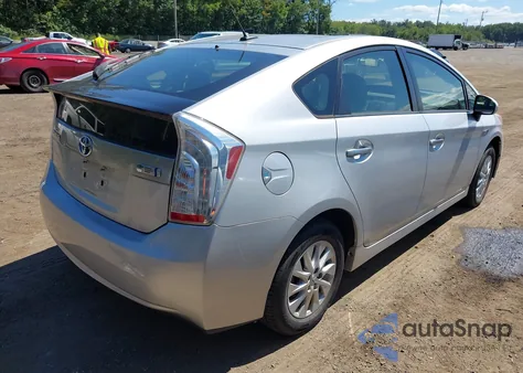 2013 Toyota Prius Plug-In z USA, uszkodzony, nr VIN JTDKN3DP3D3038247
